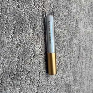 Kevyn Aucoin cyber sky lip gloss